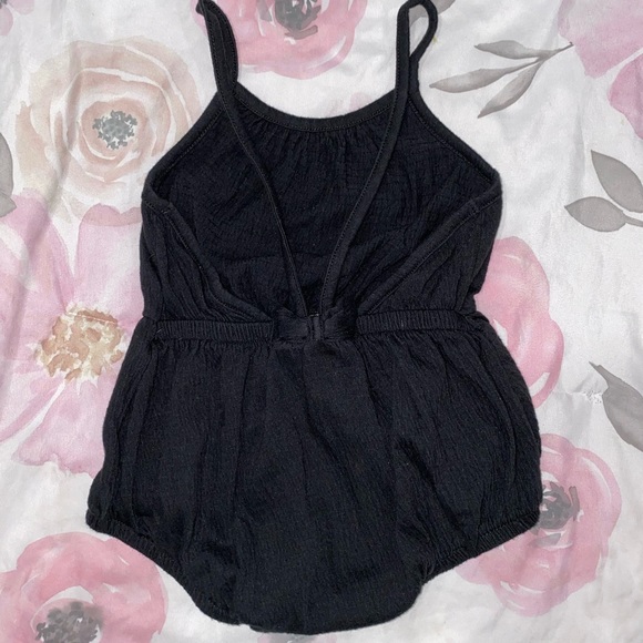 Sleeveless romper - Picture 1 of 2
